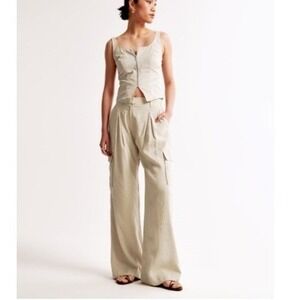 Abercrombie & Fitch Women's Cream Drapey Tailored Cargo Wide Leg Pants Size 29 R